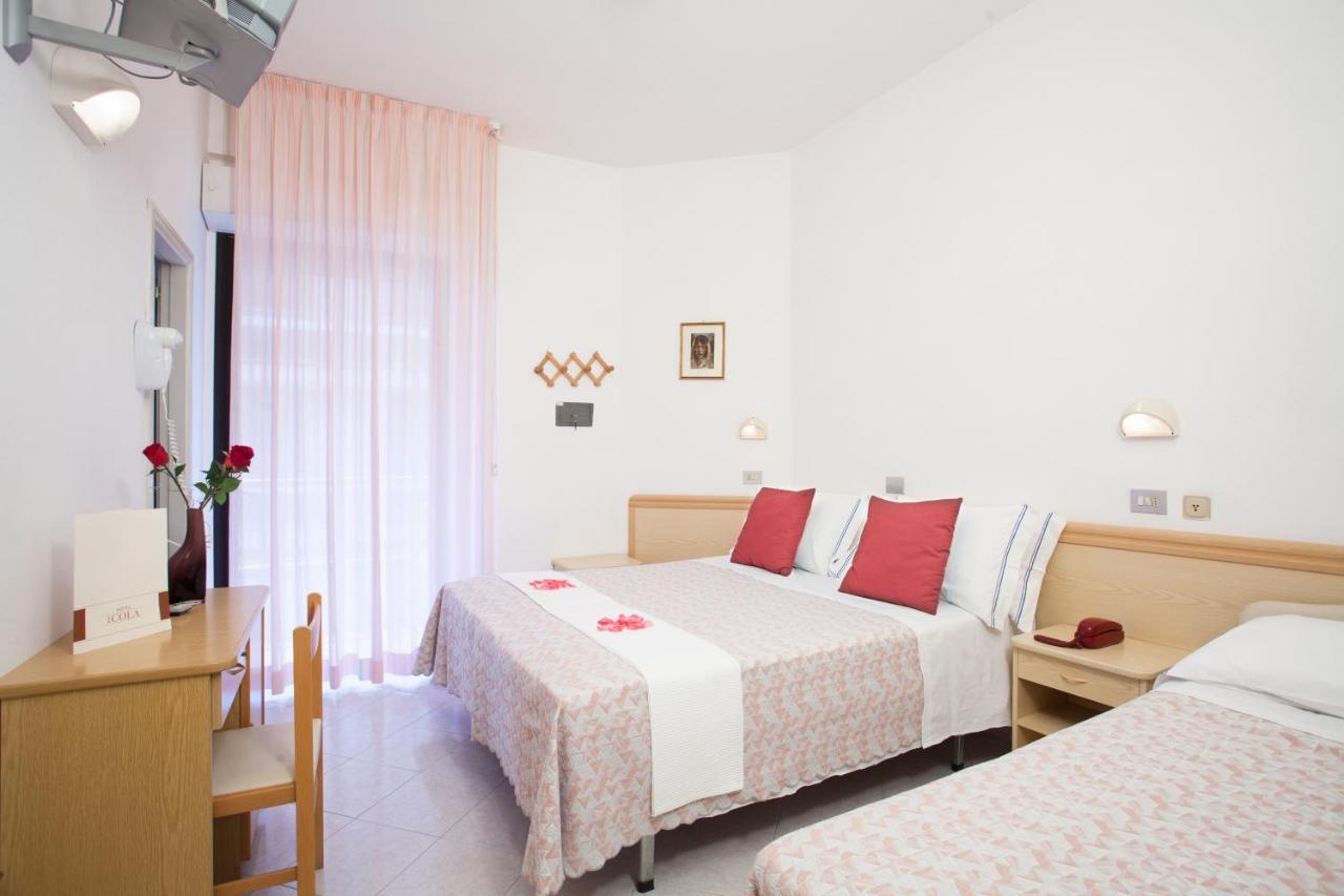 Hotel Cola Bellaria-Igea Marina Esterno foto