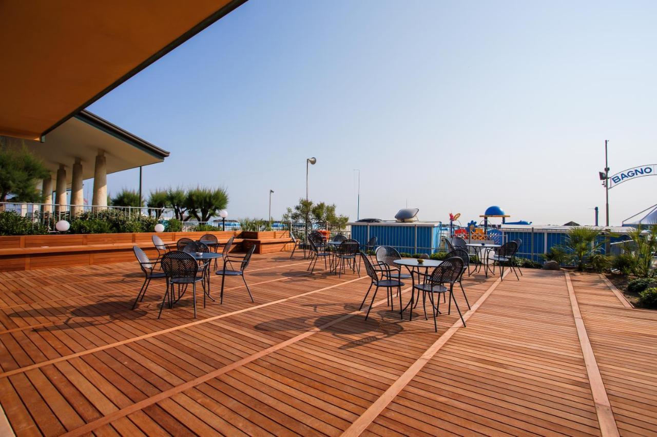 Hotel Cola Bellaria-Igea Marina Esterno foto