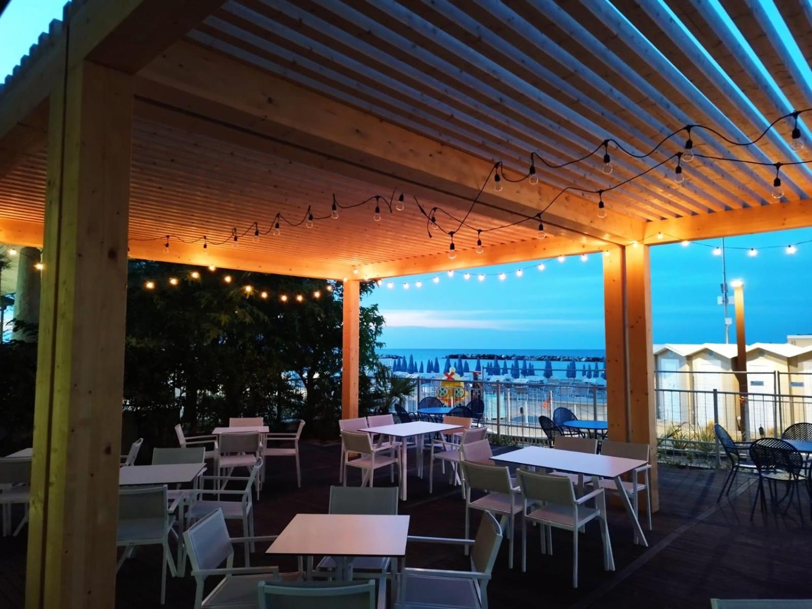 Hotel Cola Bellaria-Igea Marina Esterno foto