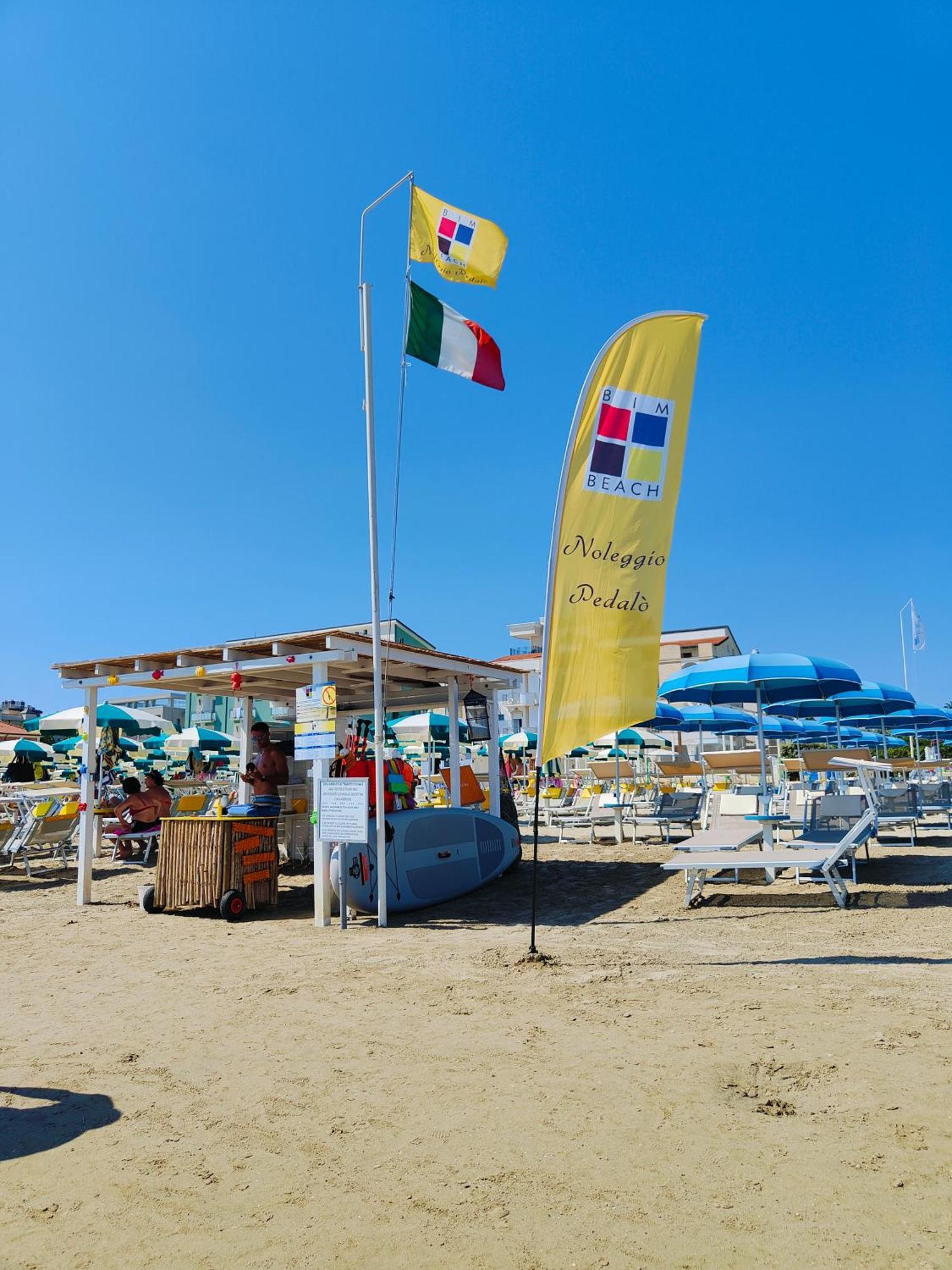 Hotel Cola Bellaria-Igea Marina Esterno foto