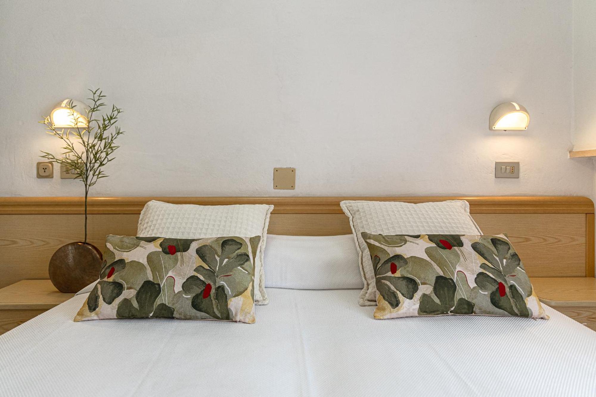 Hotel Cola Bellaria-Igea Marina Esterno foto