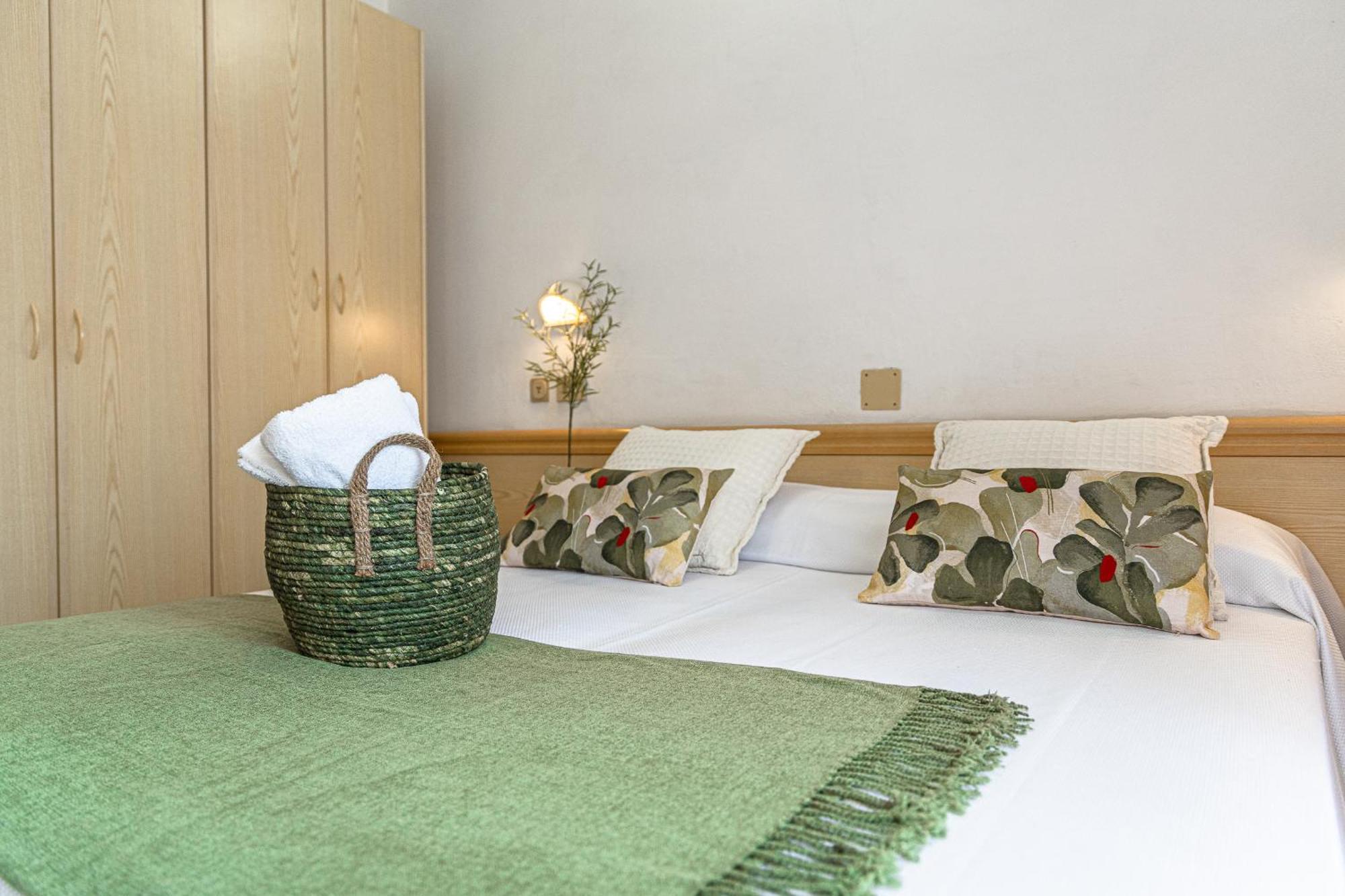 Hotel Cola Bellaria-Igea Marina Esterno foto